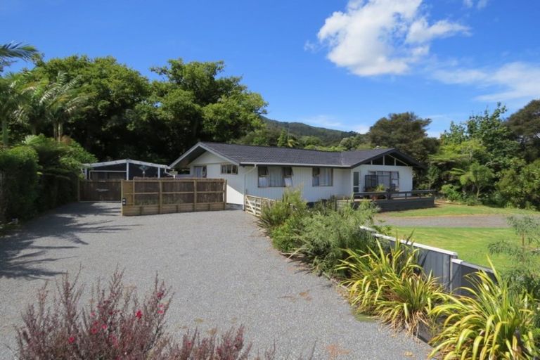 Photo of property in 30 Driving Creek Road, Coromandel, 3506