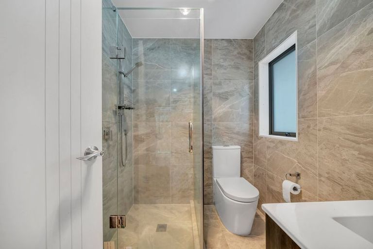 Photo of property in 3b Wanaka Place, Pakuranga Heights, Auckland, 2010