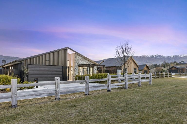 Photo of property in 2 Glen Dene Crescent, Wanaka, 9305