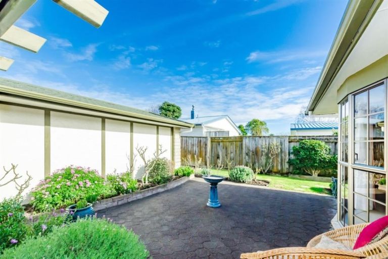 Photo of property in 63a Ngaio Road, Waikanae, 5036