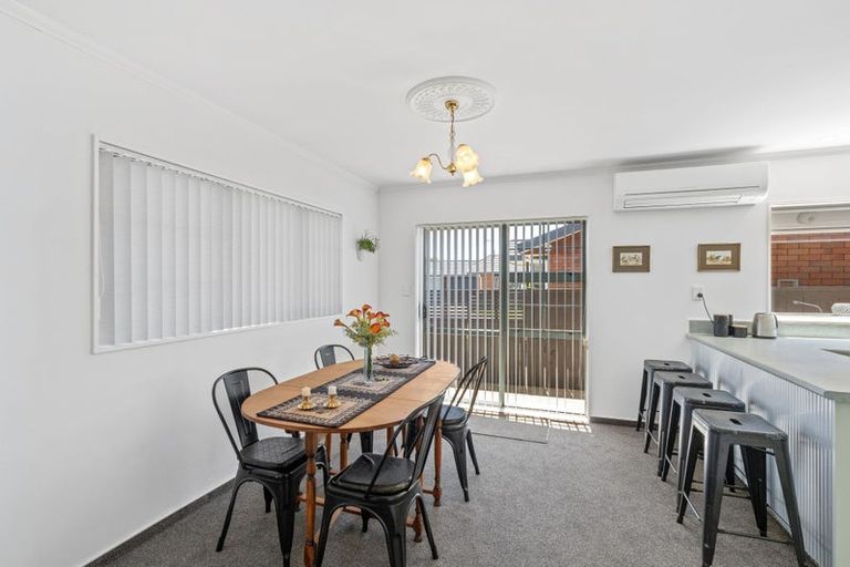 Photo of property in 2 Surrey Lane, Levin, 5510