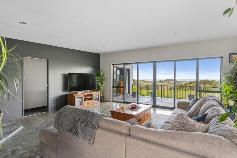 Photo of property in 65 Avery Road, Eskdale, Napier, 4182