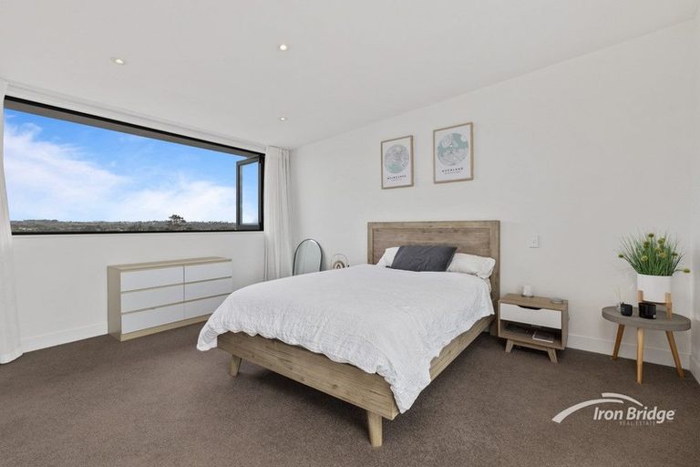 Photo of property in 252 Hobsonville Point Road, Hobsonville, Auckland, 0616
