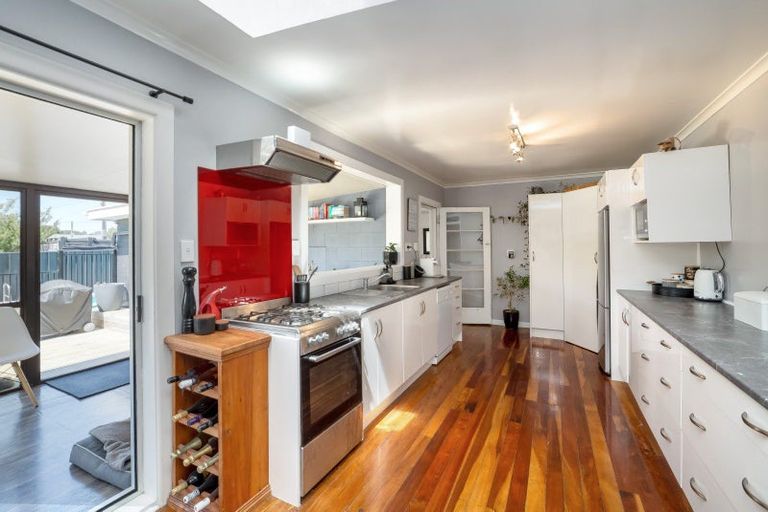 Photo of property in 9 Moore Street, Featherston, 5710