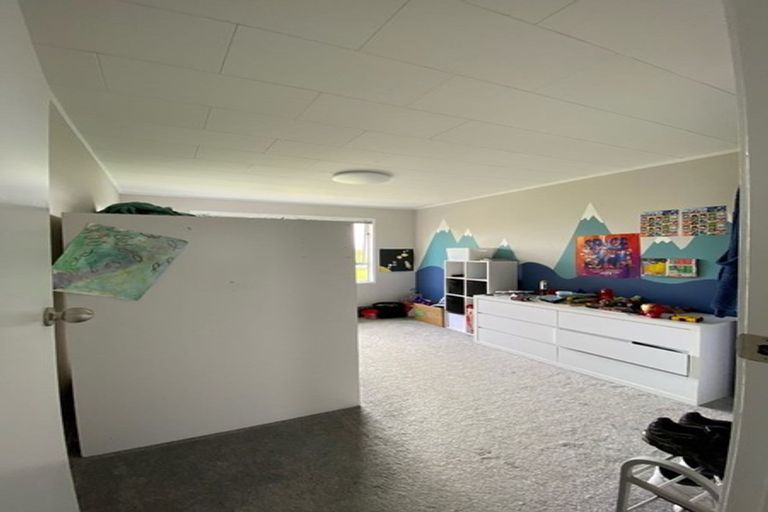 Photo of property in 18 Shalimar Place, Clover Park, Auckland, 2019