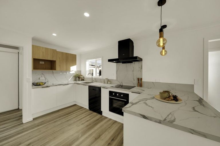 Photo of property in 15 Roberts Road, Hei Hei, Christchurch, 8042