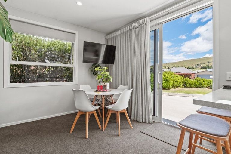 Photo of property in 10 Coburn Place, Lake Hayes, Queenstown, 9304