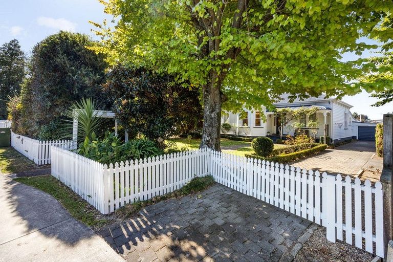 Photo of property in 110 Victoria Street, Cambridge, 3434