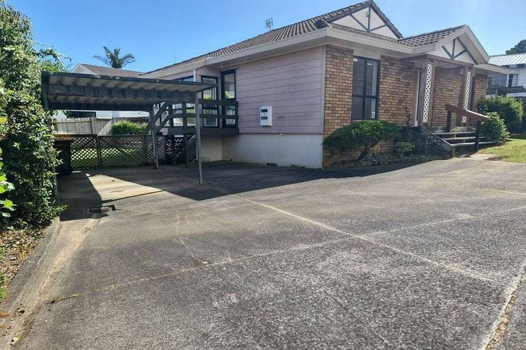 Photo of property in 1/26 De Quincey Terrace, Highland Park, Auckland, 2010