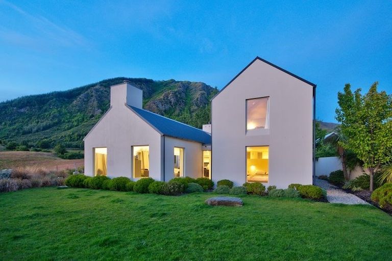 Photo of property in Millbrook Resort, 19 Malaghans Ridge, Arrowtown, 9371