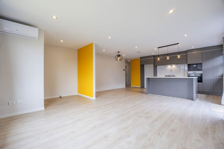 Photo of property in 9 Moemoea Avenue, Kumeu, 0810