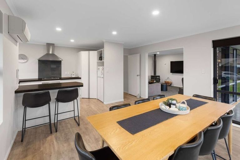 Photo of property in 48 Branigan Parade, Kelvin Grove, Palmerston North, 4414