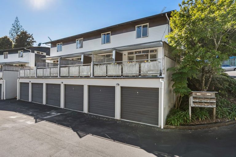 Photo of property in 4g/20 Ian Marwick Place, Birkenhead, Auckland, 0626