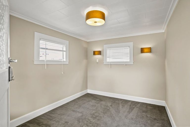 Photo of property in 14 Mclean Street, Strandon, New Plymouth, 4312