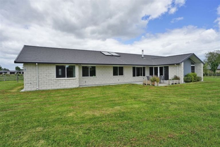 Photo of property in 19b Lissette Road, Newstead, Hamilton, 3286