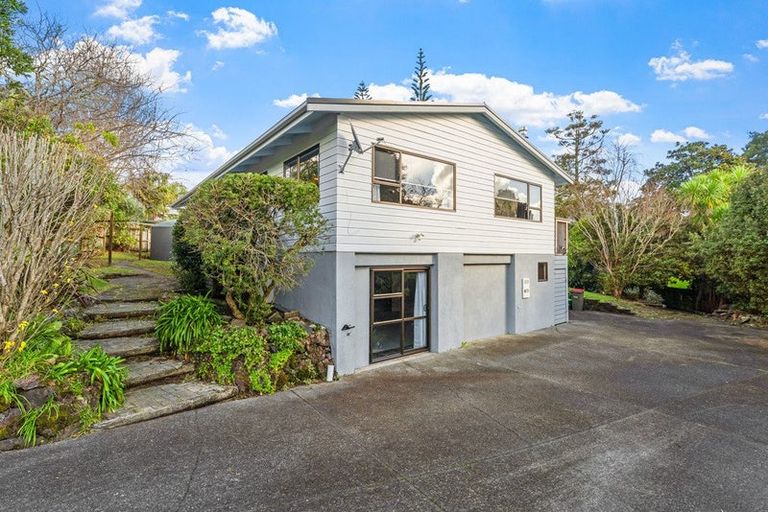 Photo of property in 16 Dobell Road, Stanmore Bay, Whangaparaoa, 0932