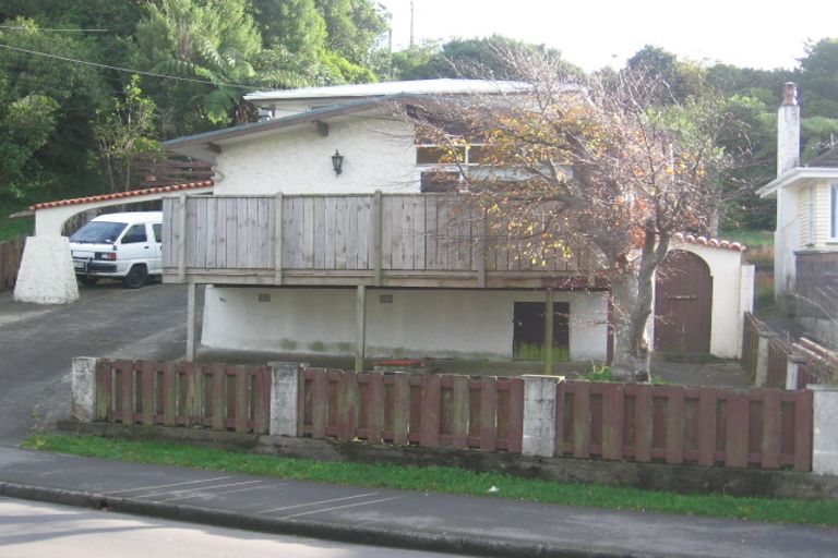 Photo of property in 80 Broderick Road, Johnsonville, Wellington, 6037