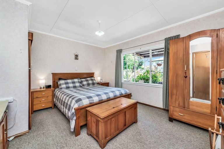 Photo of property in 12 Gift Street, Coalgate, 7673