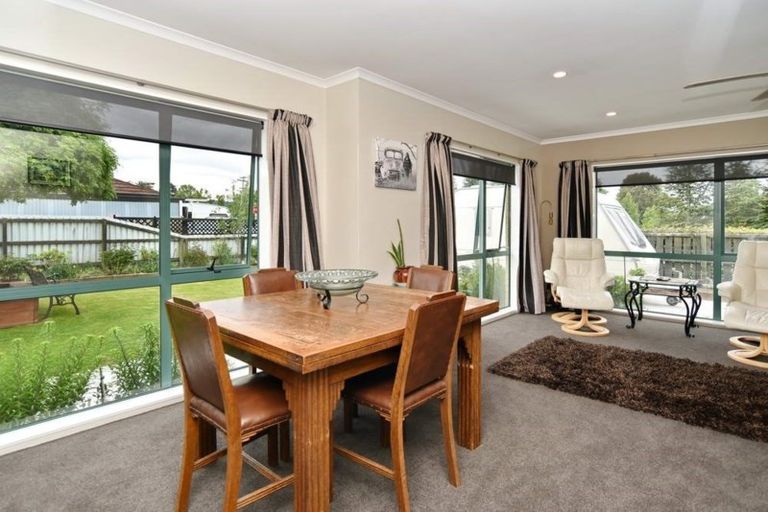 Photo of property in 127 High Street, Oxford, 7430