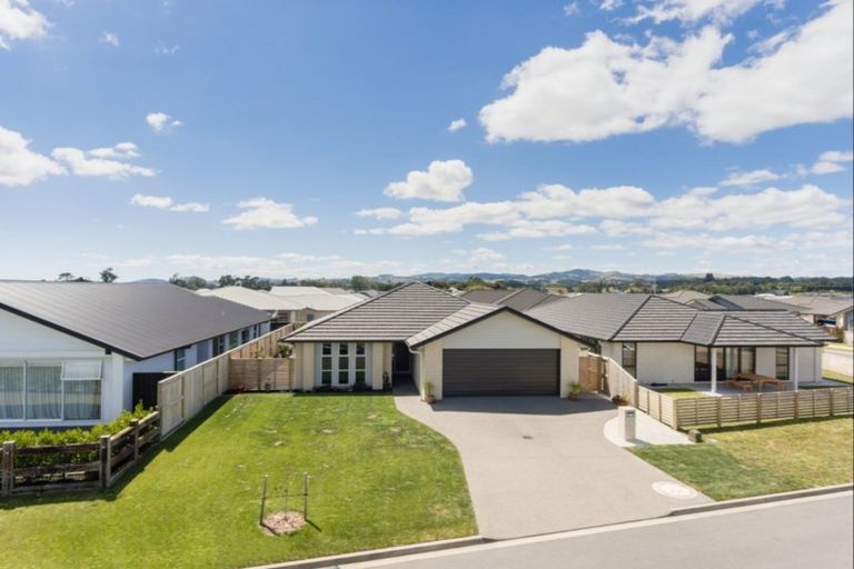 Photo of property in 3 Rotomanu Place, Pyes Pa, Tauranga, 3112