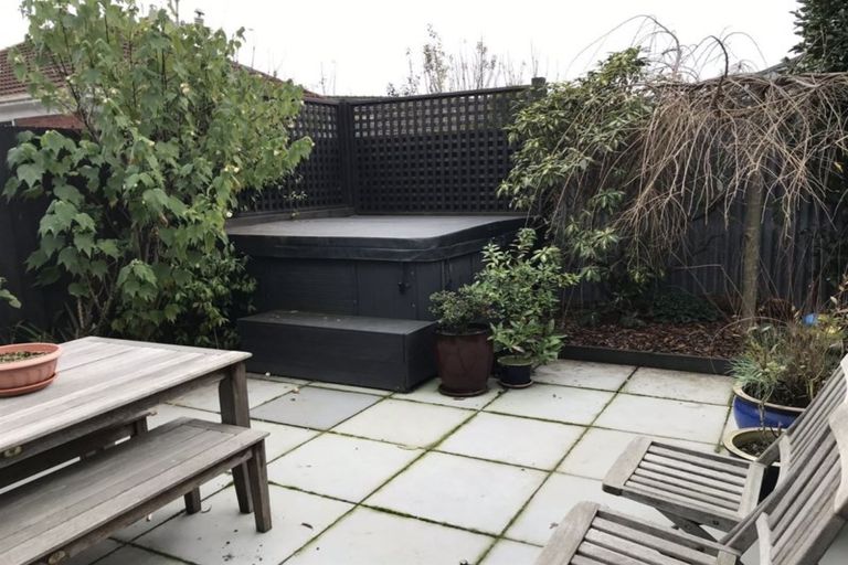 Photo of property in 22a Newnham Terrace, Upper Riccarton, Christchurch, 8041