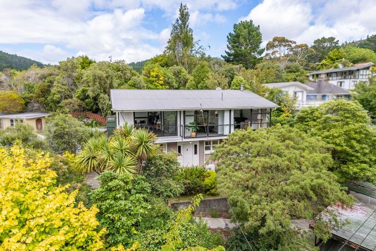 Photo of property in 5 Winchester Avenue, Pinehaven, Upper Hutt, 5019
