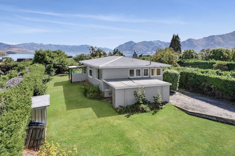 Photo of property in 48 Capell Avenue, Lake Hawea, Wanaka, 9382