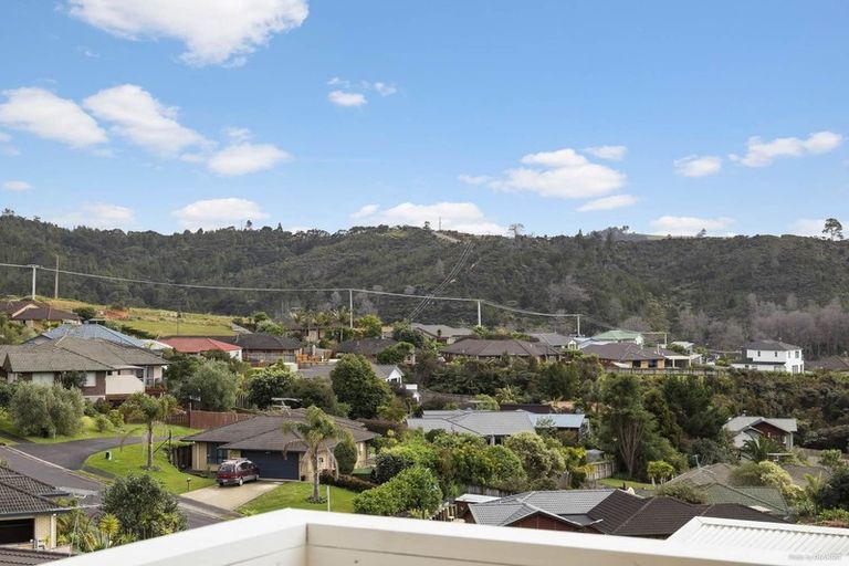 Photo of property in 9 Fern Court, Orewa, 0931