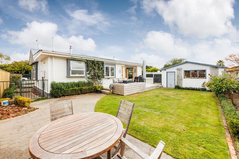 Photo of property in 61 Roy Street, Palmerston North, 4410