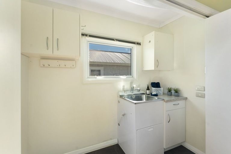 Photo of property in 52 Wallace Place, Westown, New Plymouth, 4310