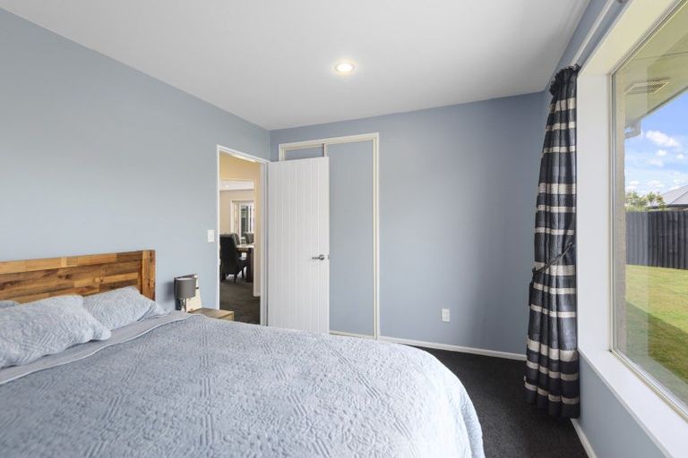 Photo of property in 10 Duggan Close, Rolleston, 7614