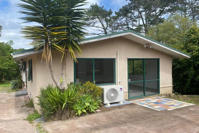 Photo of property in 1014a Great North Road, Point Chevalier, Auckland, 1022