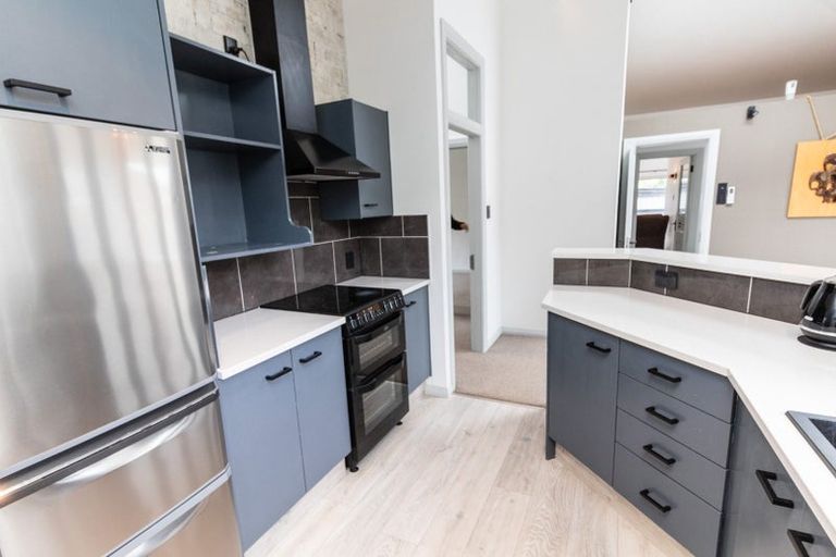 Photo of property in 30c Collins Avenue, Tawa, Wellington, 5028