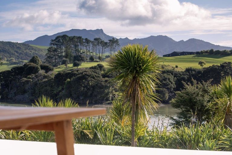 Photo of property in 16 Rangitahi Road, Raglan, 3225
