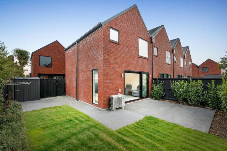 Photo of property in 9/66 Innes Road, St Albans, Christchurch, 8052