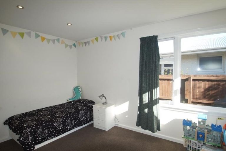 Photo of property in 9 Verran Place, Fendalton, Christchurch, 8052