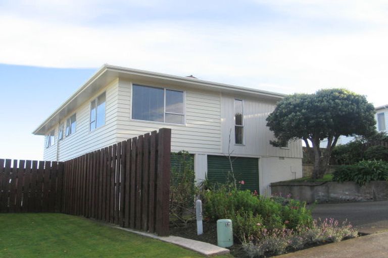 Photo of property in 7 Lauderdale Road, Papakowhai, Porirua, 5024