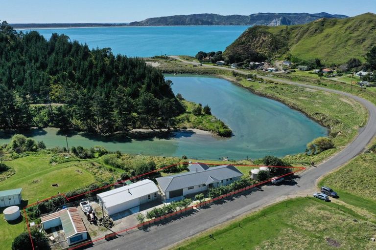 Photo of property in 35 Waikokopu Road, Nuhaka, 4198