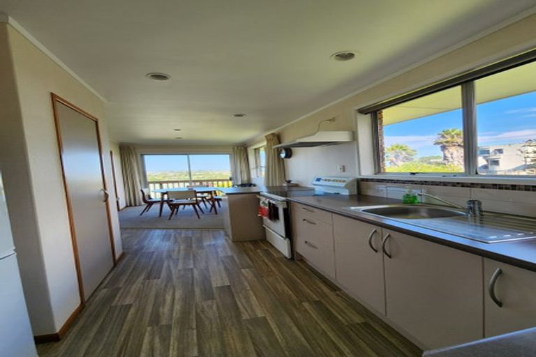 Photo of property in 4 Tower Hill, Stanmore Bay, Whangaparaoa, 0930