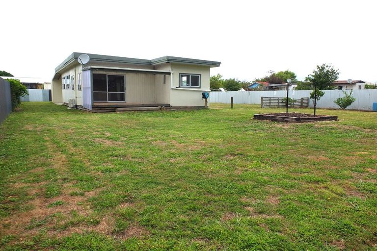 Photo of property in 79 Avenue Road, Foxton, 4814