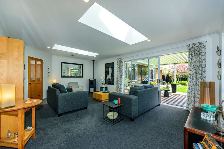 Photo of property in 32 Althorp Place, Avonhead, Christchurch, 8042