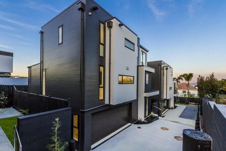 Photo of property in 18b Marama Street, Castor Bay, Auckland, 0620