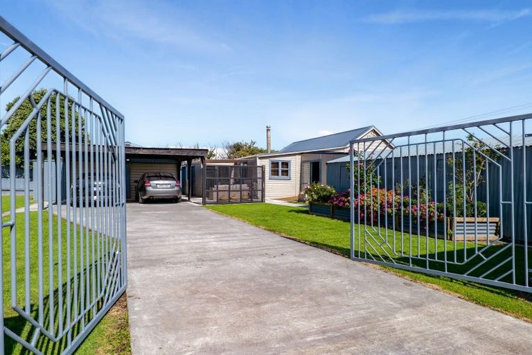 Photo of property in 10 Tauranga-a-ika Street, Manaia, 4612