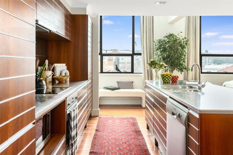 Photo of property in Augusta Apartments, 16/254 Willis Street, Te Aro, Wellington, 6011