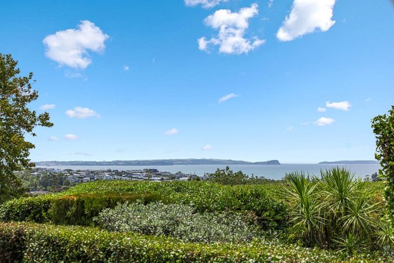 Photo of property in 32 Danbury Drive, Torbay, Auckland, 0630