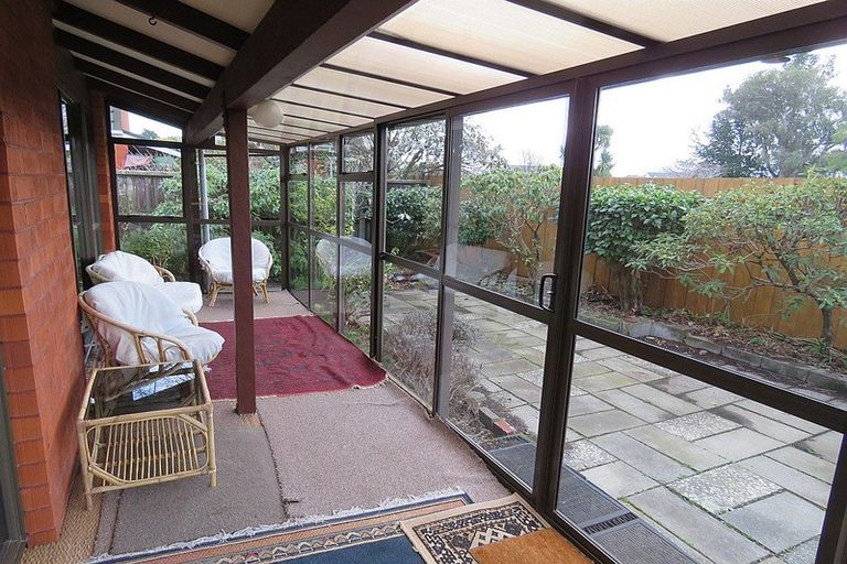 Photo of property in 2/110a Withells Road, Avonhead, Christchurch, 8042