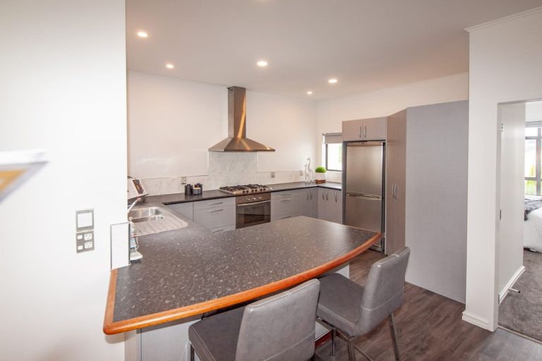 Photo of property in 6b Claverton Grove, Churton Park, Wellington, 6037