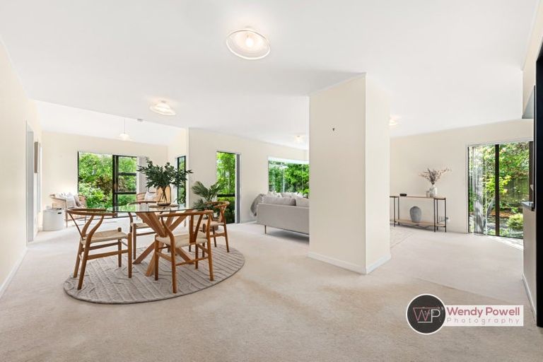 Photo of property in 4 Sutherland Avenue, Silverstream, Upper Hutt, 5019