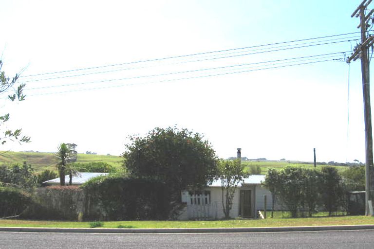 Photo of property in 1/1 Wairere Road, Torbay, Auckland, 0630