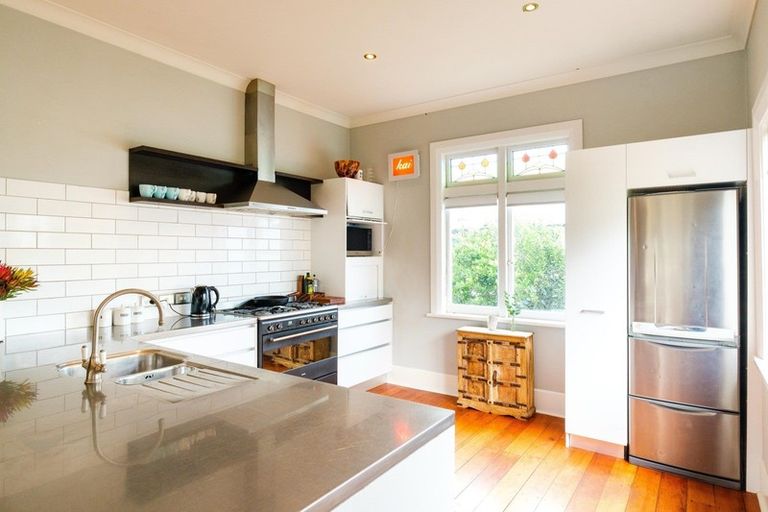 Photo of property in 23 Cameron Road, Bluff Hill, Napier, 4110